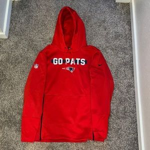Large Red Nike Patriots pullover hoodie
